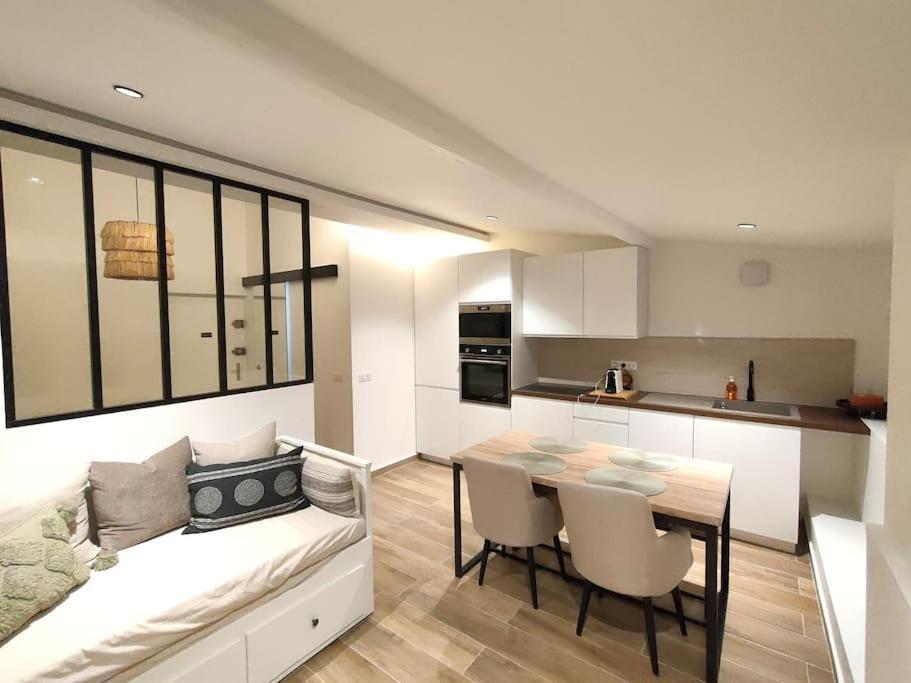 Joli Appartement Port De Ница Екстериор снимка